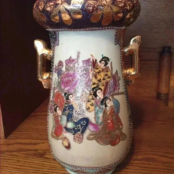 Royal Satsuma vase - Picture 4 of 6